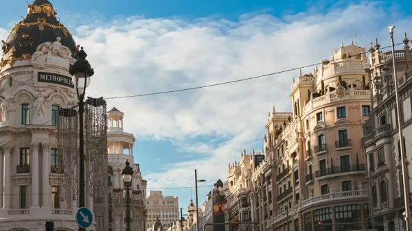 Descubre Arganzuela, Madrid: Innovación, Cultura y Conexión con el Río