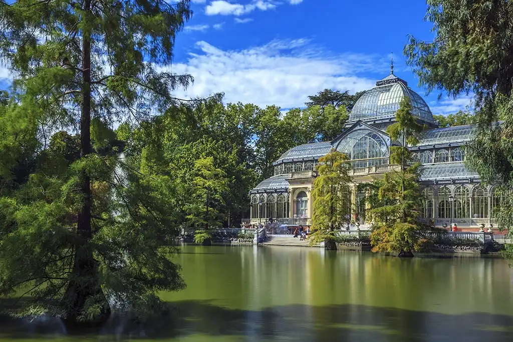 Descubre el Parque del Retiro: El Pulmón Verde y Cultural de Madrid