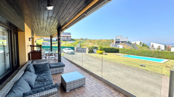 Chalet independiente con parcela llana en Somió